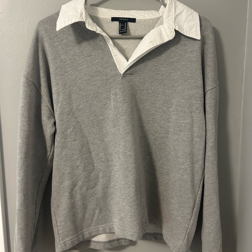Forever 21 Gray and White V-Neck Sweater